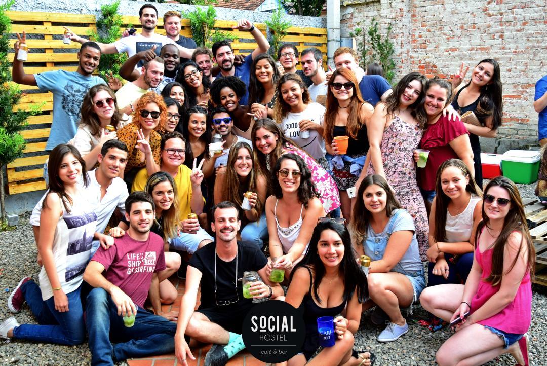 Social Hostel Cafe E Bar Curitiba Exterior photo